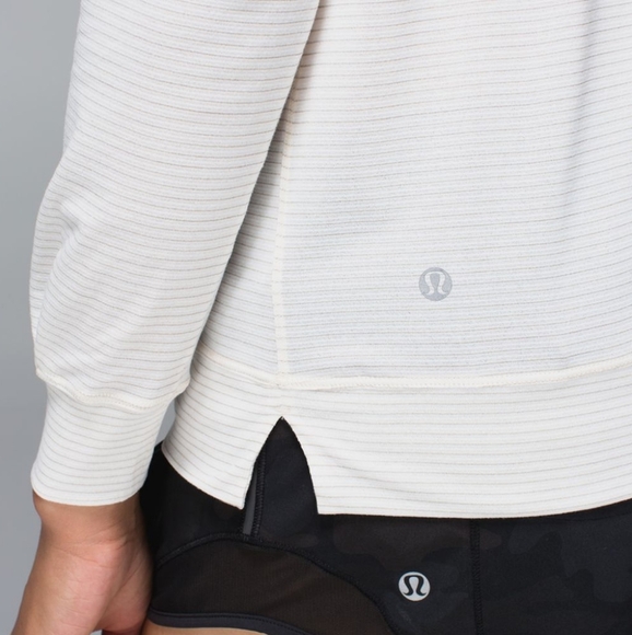 Lululemon Weightless Crew - Picture 7 of 14